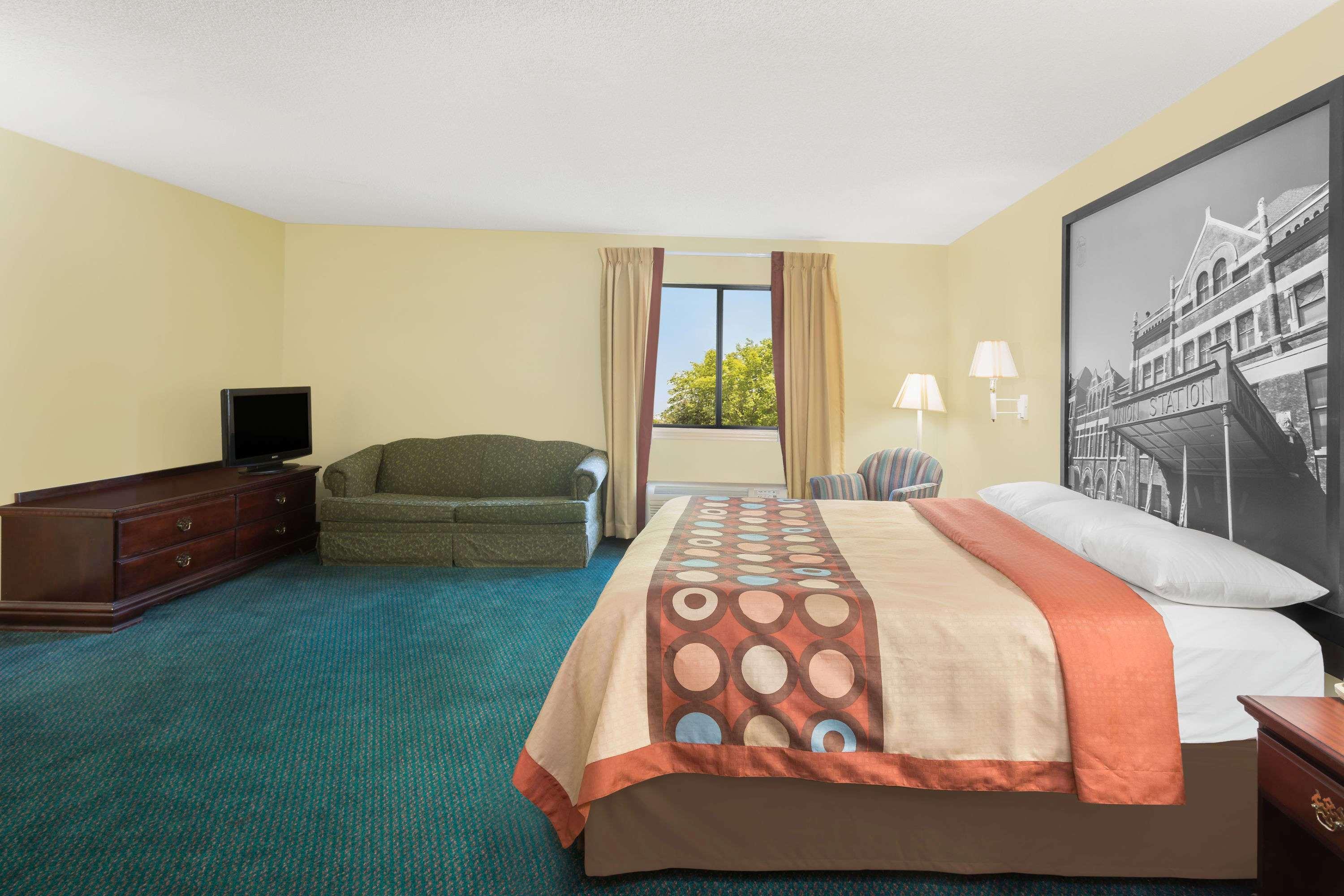 Super 8 By Wyndham Montgomery I-65 Bagian luar foto