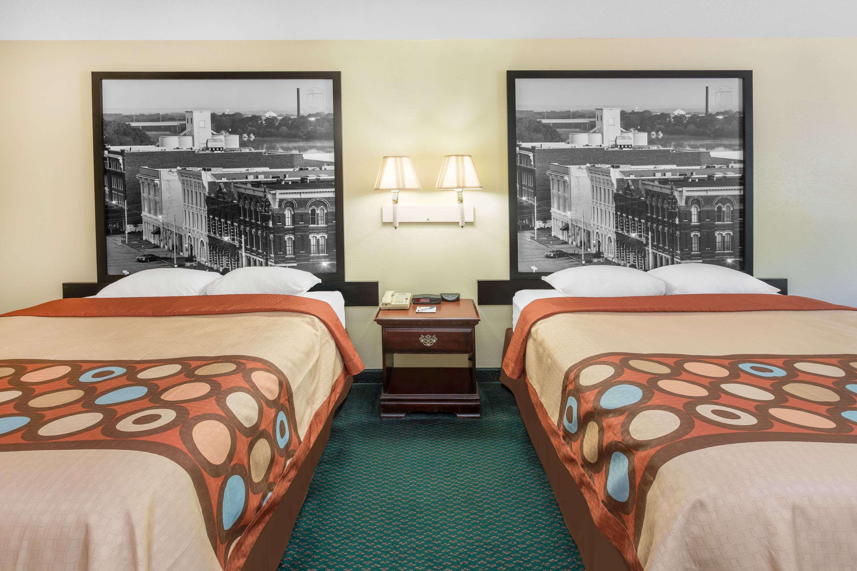 Super 8 By Wyndham Montgomery I-65 Bagian luar foto