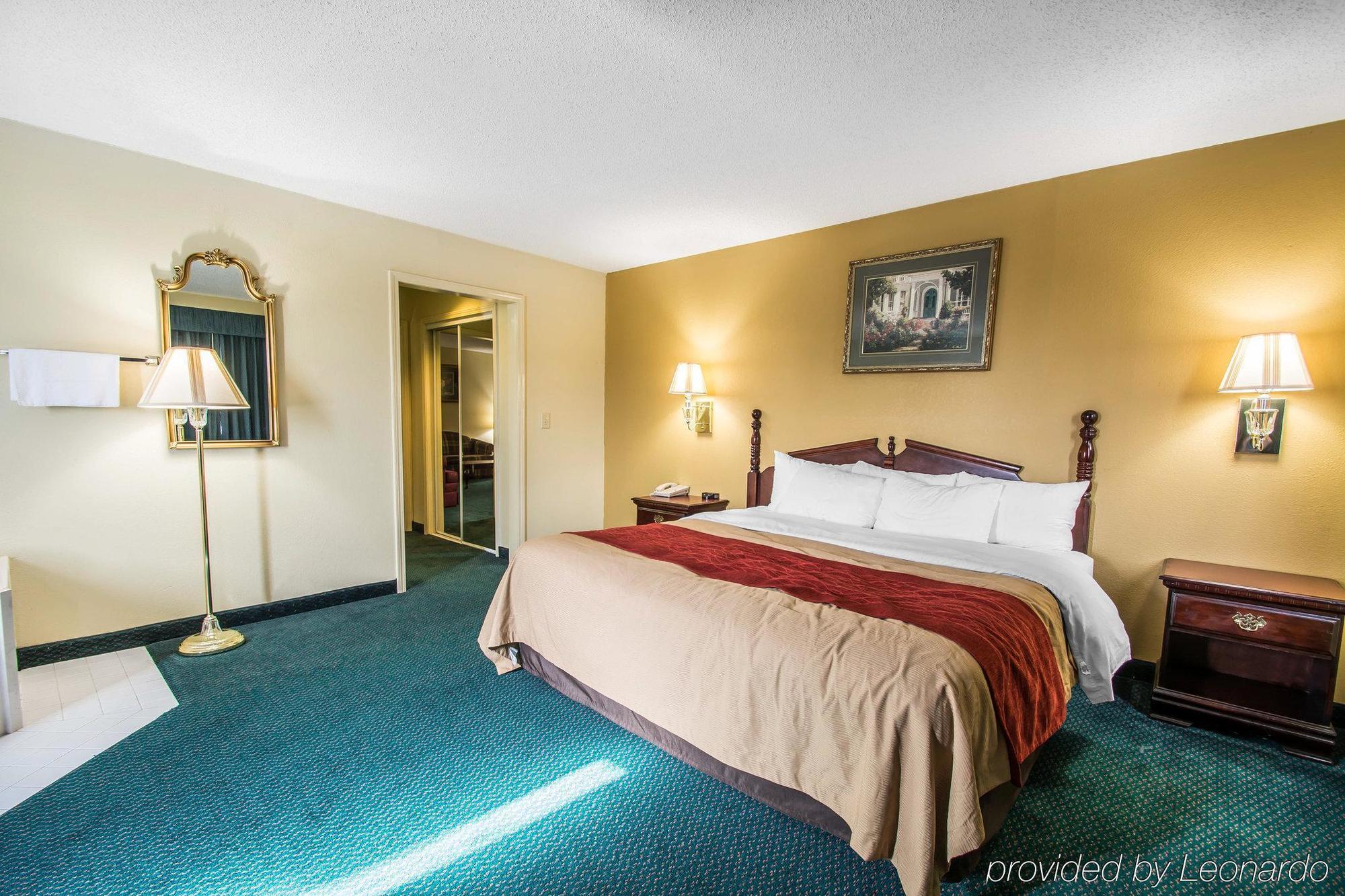 Super 8 By Wyndham Montgomery I-65 Bagian luar foto