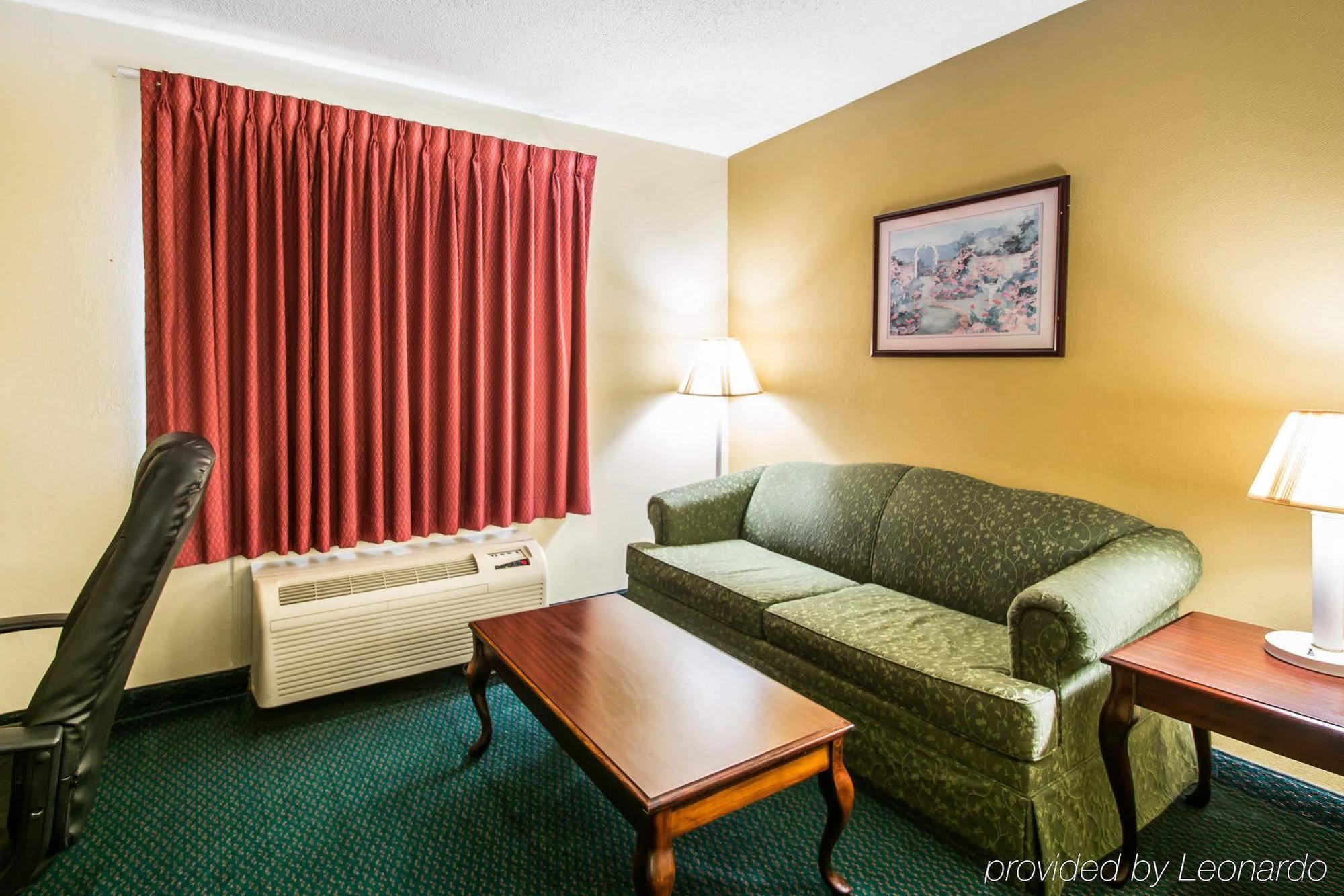 Super 8 By Wyndham Montgomery I-65 Bagian luar foto