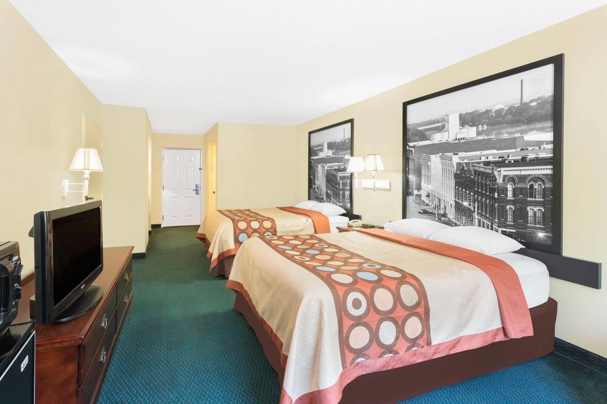 Super 8 By Wyndham Montgomery I-65 Bagian luar foto